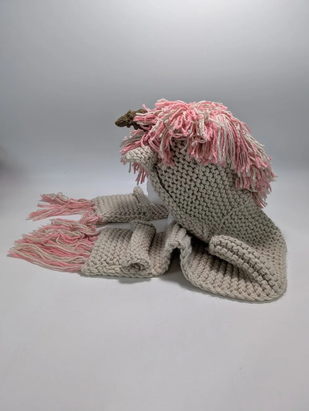 Tacobear Crochet Unicorn Winter Hat with Scarf And Pockets NWT